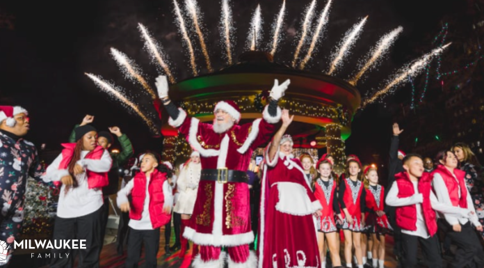 MILWAUKEE HOLIDAY LIGHTS FESTIVAL KICKOFF EXTRAVAGANZA