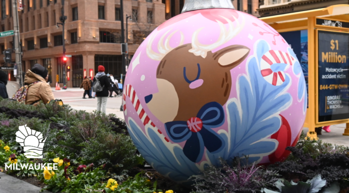 DISCOVER THE ORNAMENT TRAIL IN MILWAUKEE: A HOLIDAY ART EXPERIENCE