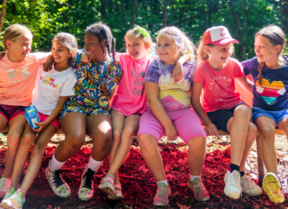DISCOVER GIRL SCOUTS: BUILD CONFIDENCE, SKILLS, AND FRIENDSHIP